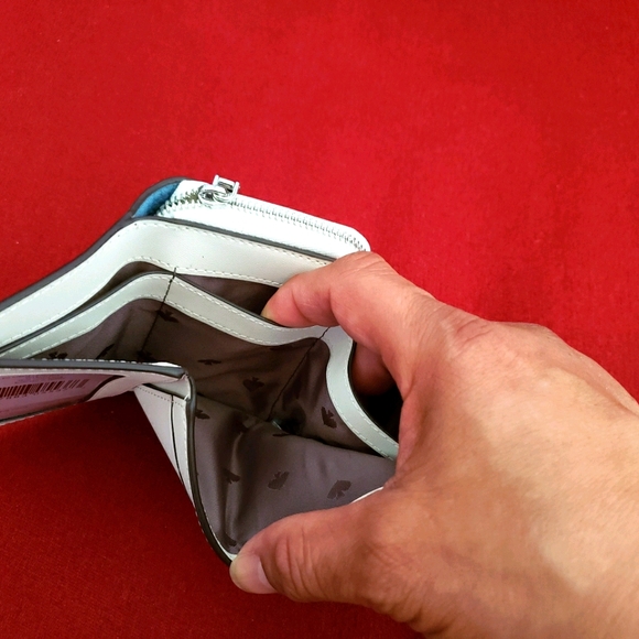 Kate Spade ♠️ - Picture 7 of 12